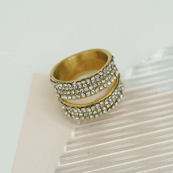 Light Luxury Personalized Minority Design Ring, Titanium Steel Electroplated 18K Gold Diamond Double Ring Band