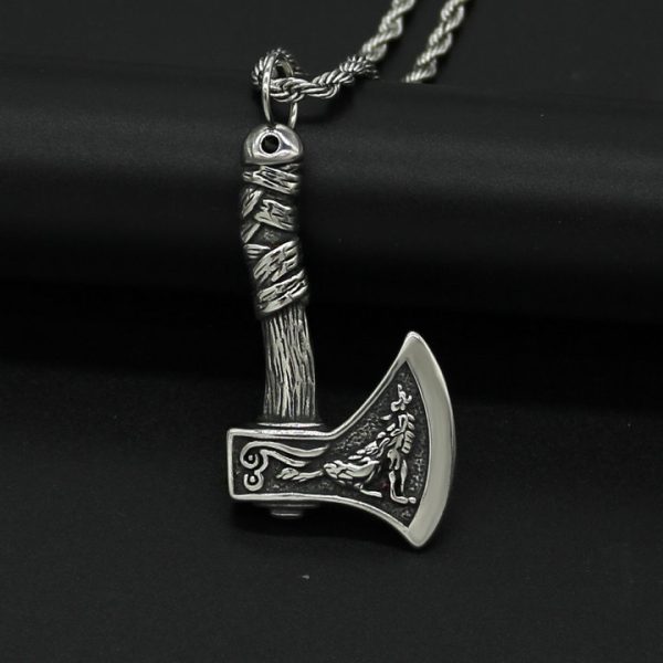 Pirate Viking Crow Wolf Head Axe Pendant Odin Legend Retro Titanium Steel