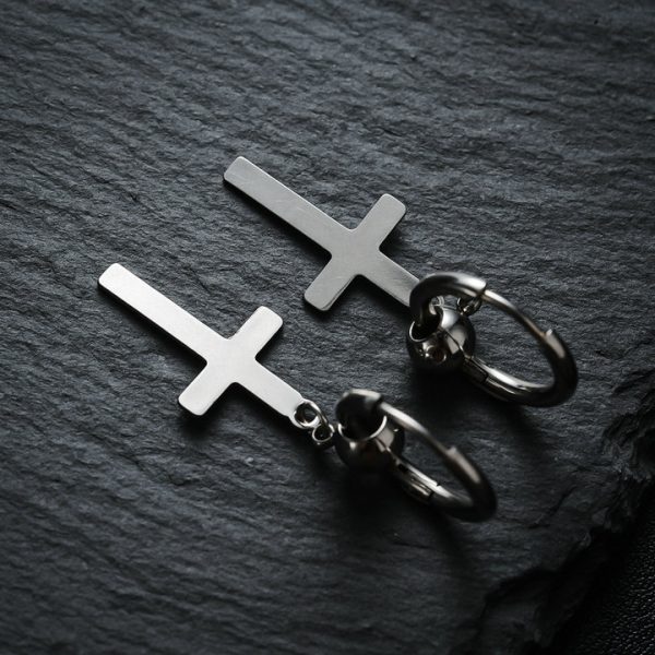 New vintage titanium steel cross pendant set, includes a necklace, bracelet, earrings, and ring. - 图片 13